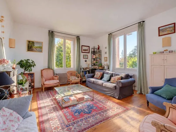 Maison 8 pièces 180 m²