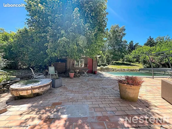 Villa 8 pièces 205 m²