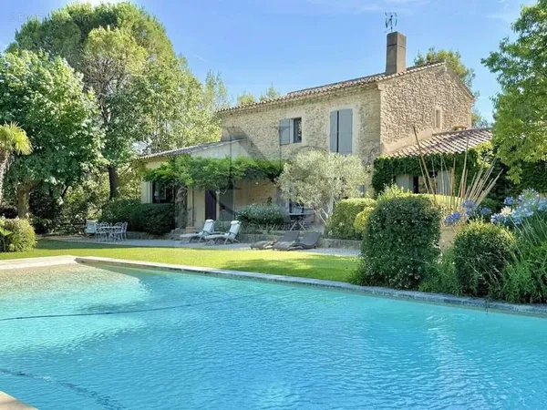 Aix-en-provence / bastide en pierre xviiie siècle proche centre-ville