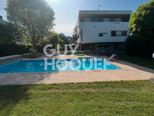 Maison 5 pièces 167 m²