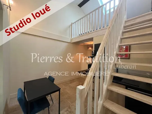 A louer dans le bas de Saignon, charmant studio avec place de parking
