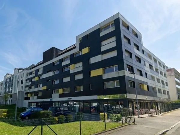 RENNES - T1Bis DUPLEX - 36.61 m2 (42,37m2 au sol) - ATTIQUE - 1 Place de Parking
