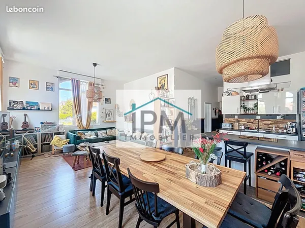 Loft 4 pièces 92 m²
