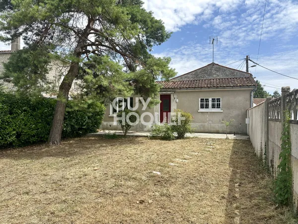 Maison de ville avec jardin à vendre à FONTENAY LE COMTE de 103 m²