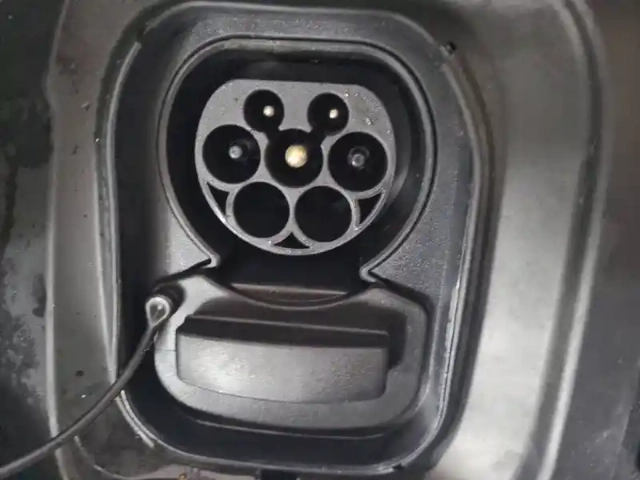 Peugeot 2008 electrique 136 ch — photo 102