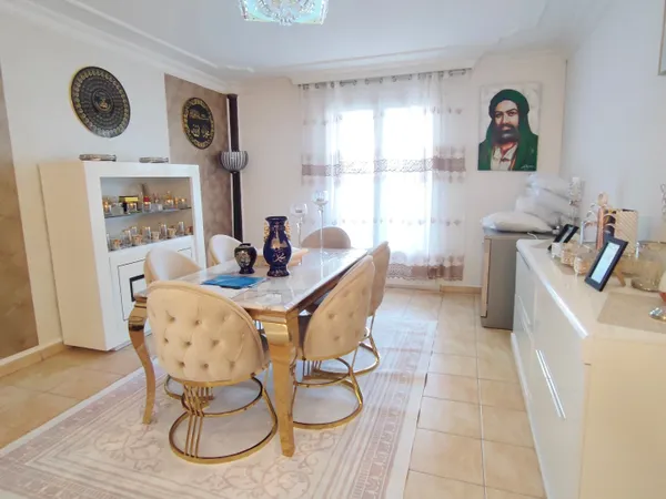 NEVERS - APPARTEMENT ENTIÈREMENT RÉNOVÉ DE 80 M² AVEC TERRASSE COUVERTE - IDÉAL INVESTISSEUR
