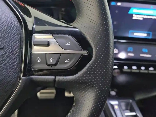 Peugeot 408 phev 225 e-eat8 — photo 49