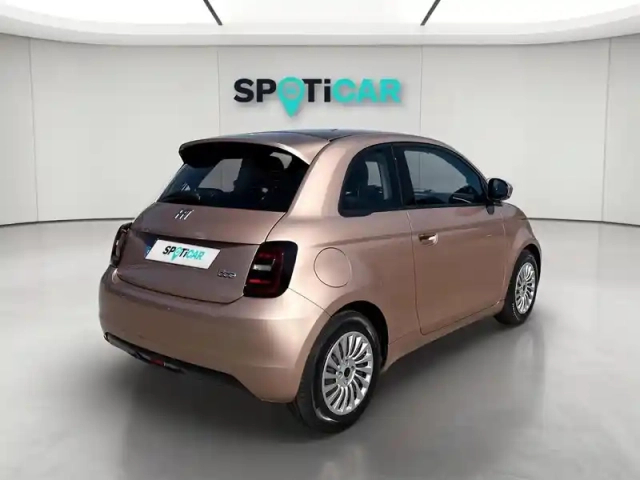 Fiat 500 e 95ch action — photo 6