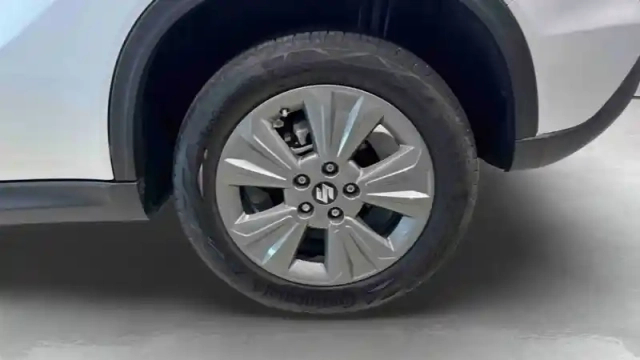 Suzuki Vitara 1.4 boosterjet hybrid — photo 32