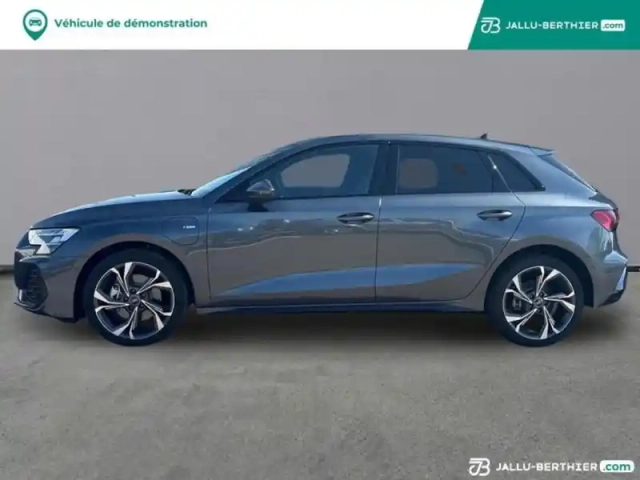 Audi A3 sportback 1.5 tfsi e 204ch phev s line s tronic 6 — photo 5