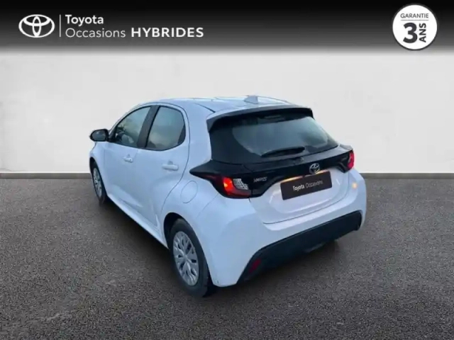 Toyota Yaris 116h dynamic 5p my22 — photo 2