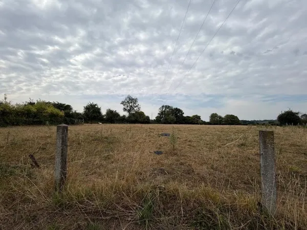 Terrain constructible 647 m²