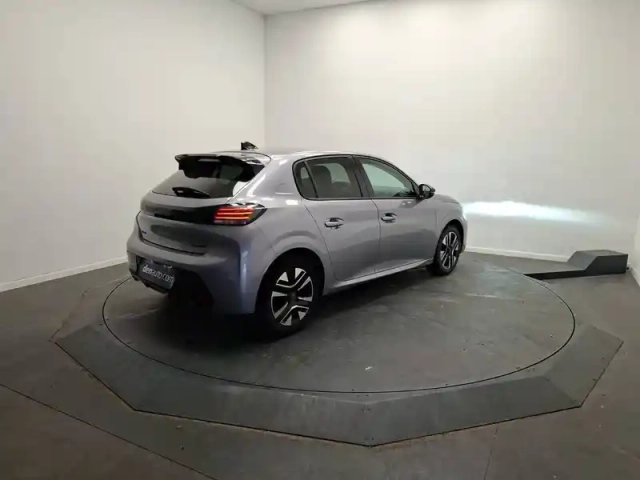 Peugeot 208 hybrid 100 e-dcs6 — photo 5