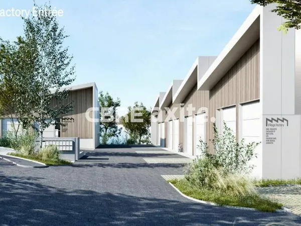 Local industriel 450 m²