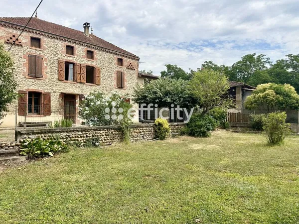 Maison 9 pièces 206 m²