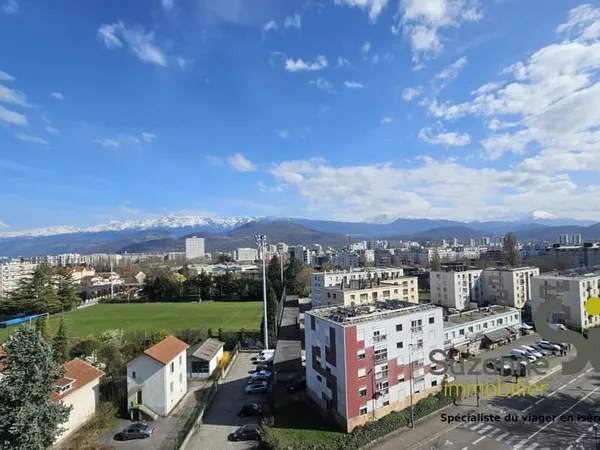 GRENOBLE - Stalingrad - T3 traversant en étage élevée