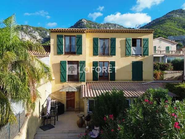 Maison 5 pièces 157 m²