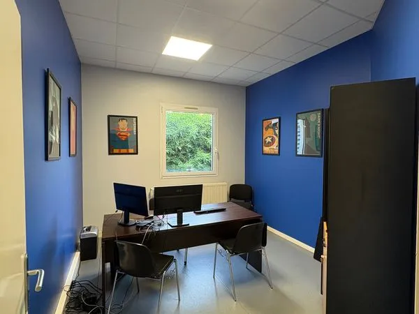 Local d'activité / bureaux 143 m2 Tourcoing idéal profession libérale