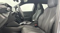 Peugeot 2008 1.2 PureTech 130ch S&S GT EAT8 — photo 9
