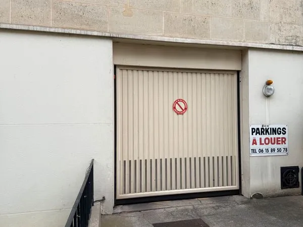 Box fermé sécurisé - Boulogne Nord - Idéal citadine