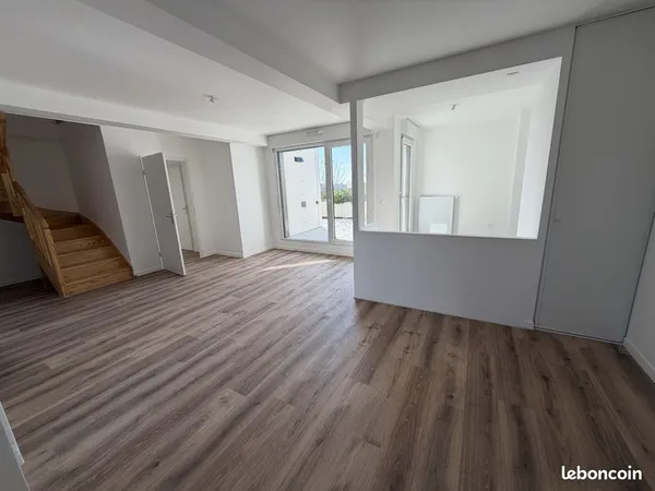 Duplex 5 pièces 111 m²