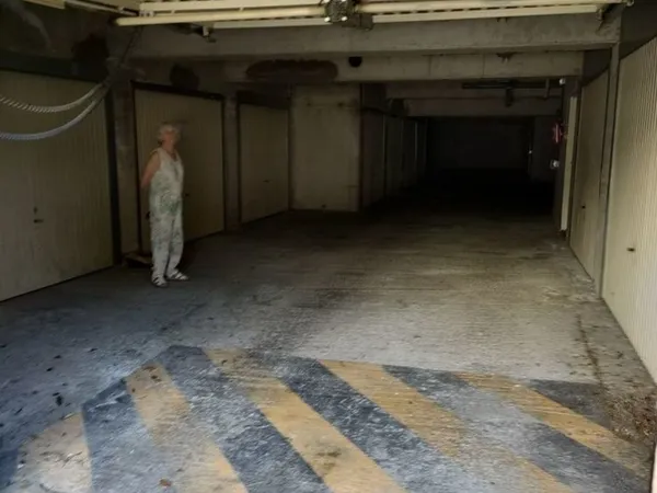 d un garage de 14 m2 dans résidence sécurisée