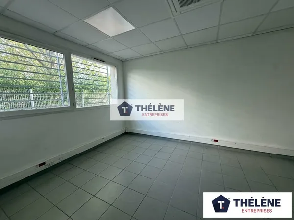 Local professionnel 191 m²