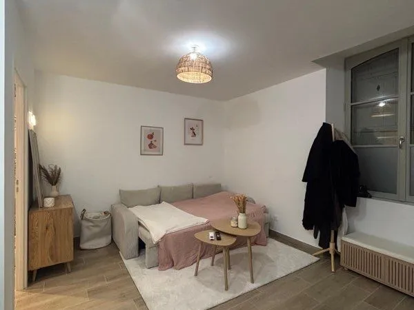 à louer - studio 20 m² entièrement rénové - climatisation - résidence sécurisée