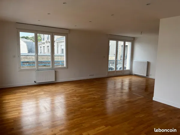 Appartement T3 avec séjour de 40 m² - centre ville et gare SNCF à pied