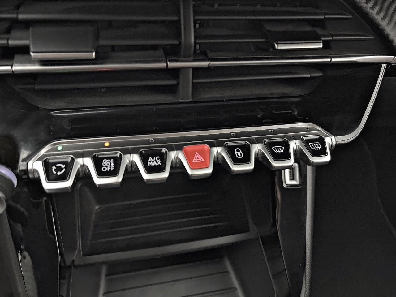 Peugeot 208 puretech 75 s&s bvm5 style — photo 32