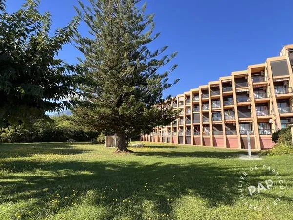 Studio 1 pièce 27 m²