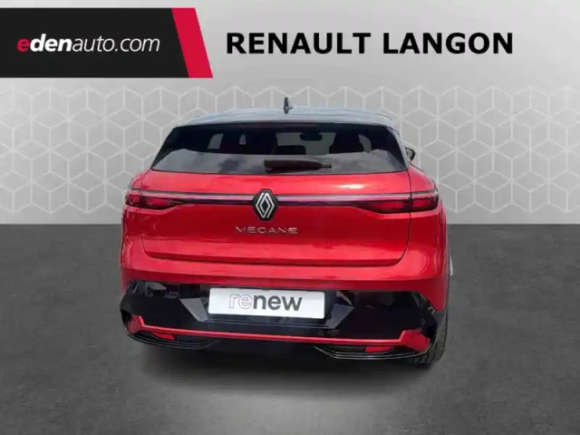 Renault Megane e-tech ev40 130ch standard charge — photo 4