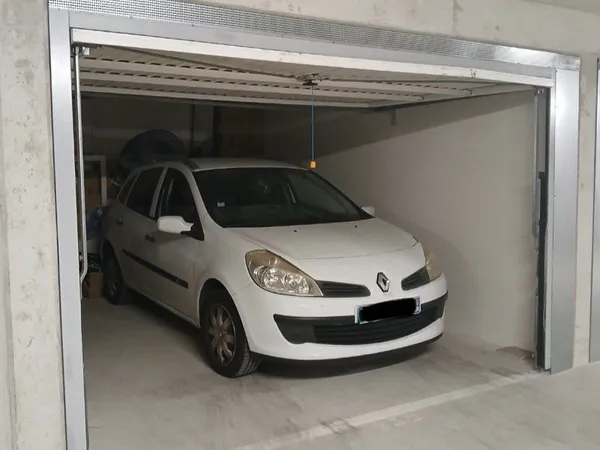 Garage, box fermé