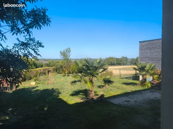 Maison individuelle, en ville avec jardin sans vis à vis