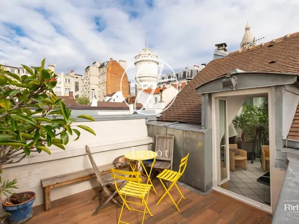 Paris 18e HAUT MONTMARTRE - Maison - 6 pièces - 168,05m² au sol - Balcon - Terrasse