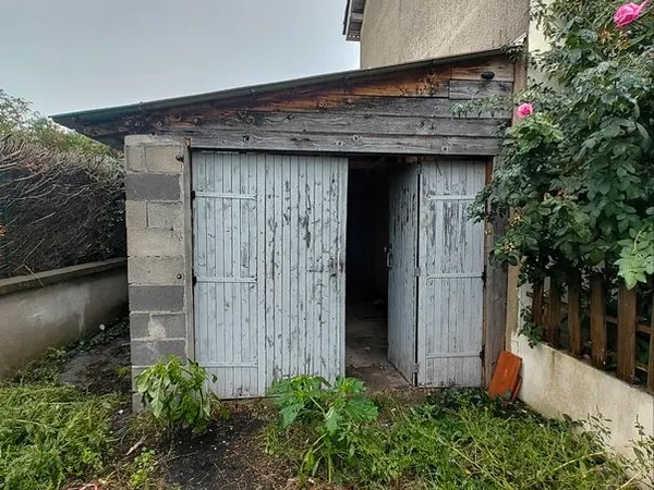 Loue Garage 14m2 Ideal pour Stockage