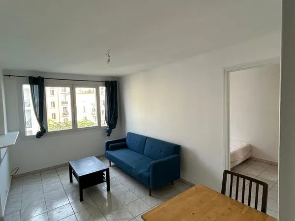 Chambre à louer dans T3