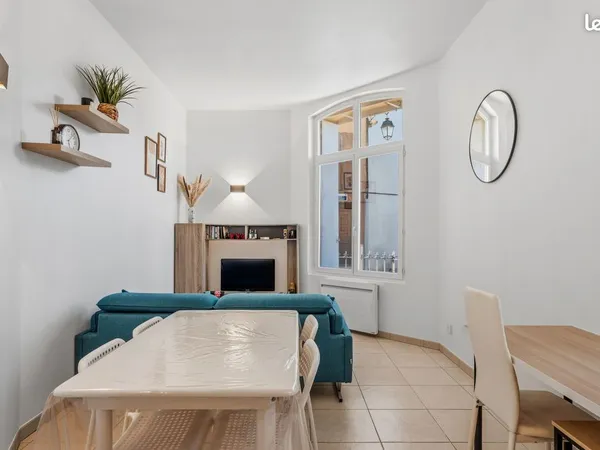 STUDIO RÉNOVÉ + 23 m² DE SOUS-SOL AMÉNAGÉ