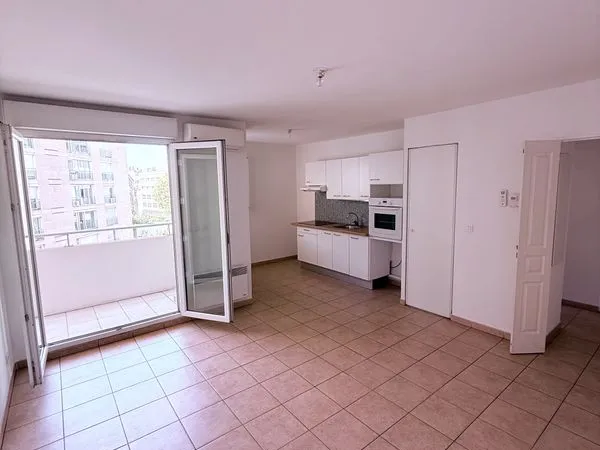 APPARTEMENT T2 40 m2 LUMINEUX AVEC TERRASSE