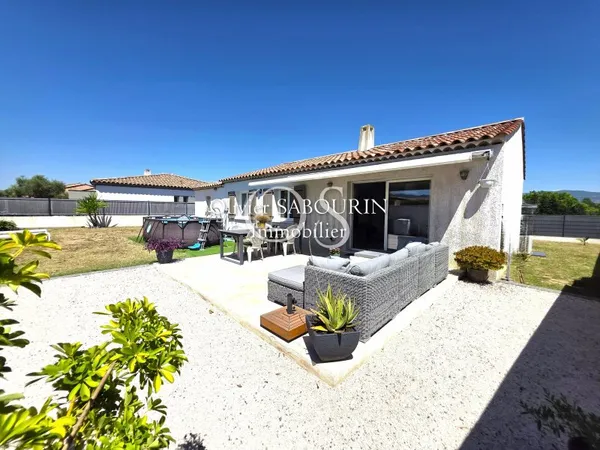 Maison de plain-pied 2015 – 3 chambres – Vue Rocher