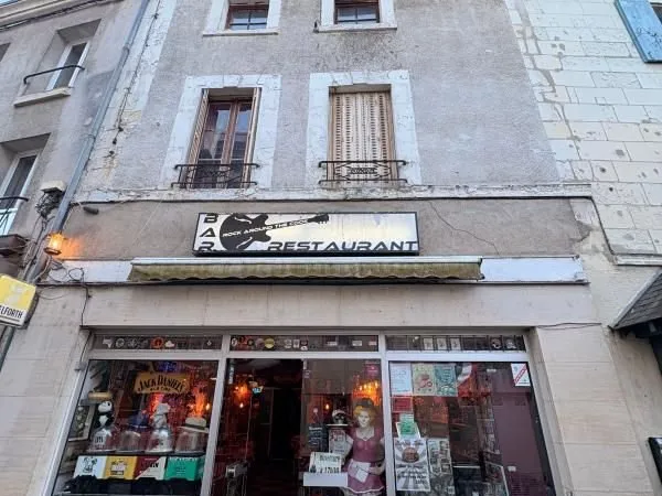 Café/Hôtel/Restaurant 150 m²