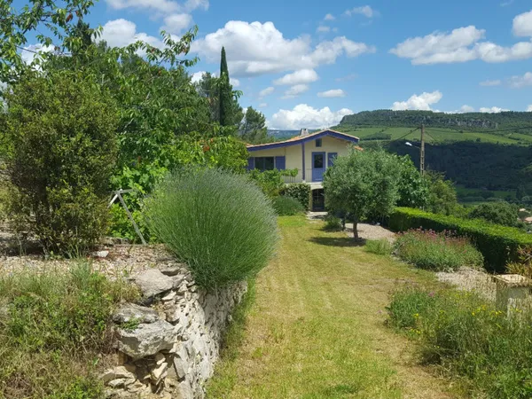 Mas provençal 2 pièces 37 m²