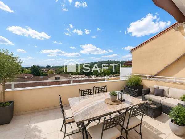 Beau T3 bis 80 m² au dernier étage - Terrasse de 15 m² + garage