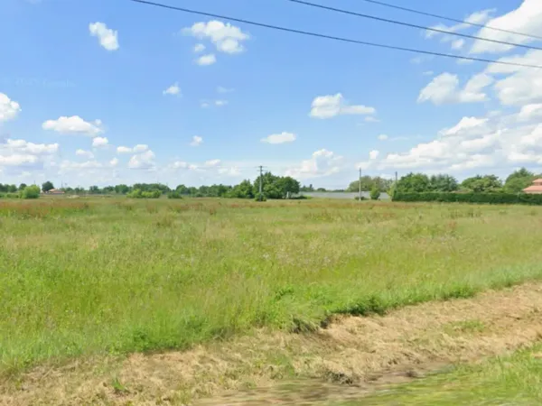 Terrain 563 m²