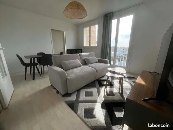 Colocation - Chambre disponible dans un appartement de 85 m² - Rennes Bréquigny