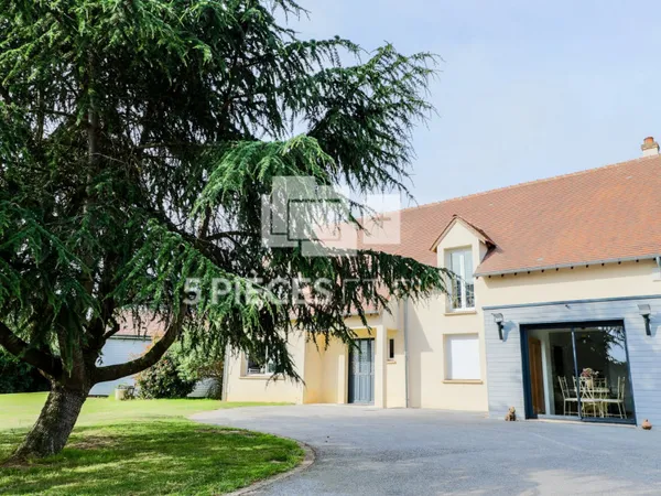 Maison 10 pièces 427 m²