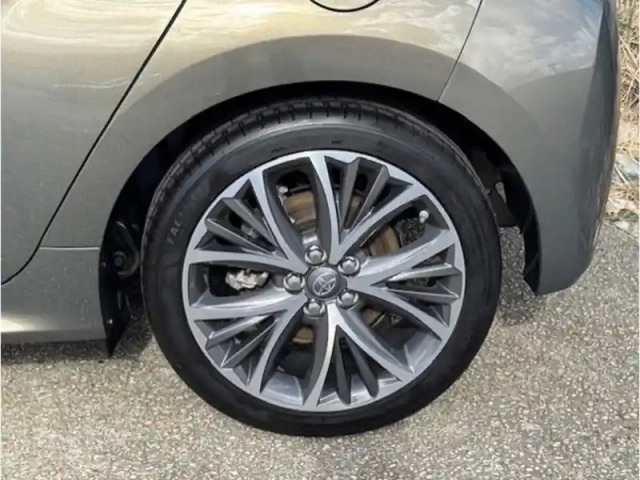 Toyota Yaris hybride 116h iconic — photo 26