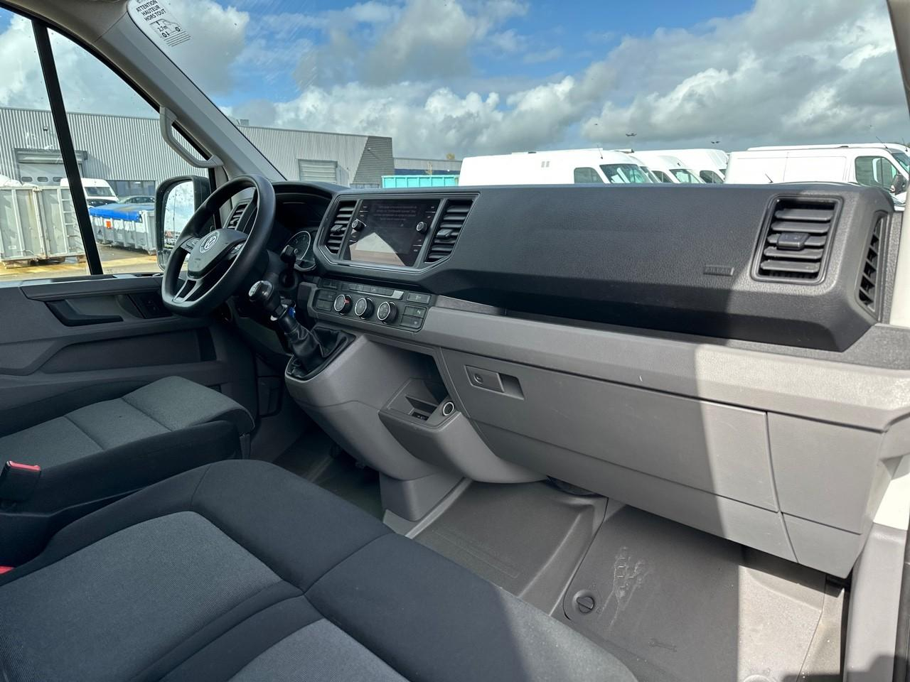Volkswagen Crafter van 35 l3h3 2.0 tdi 140 ch business — photo 11