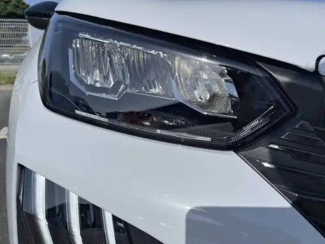Peugeot 2008 hybrid 110 e-dcs6 — photo 16