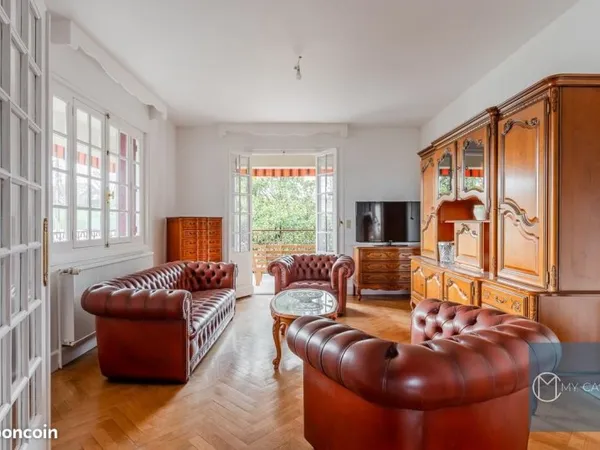 Maison 5 pièces 262 m²